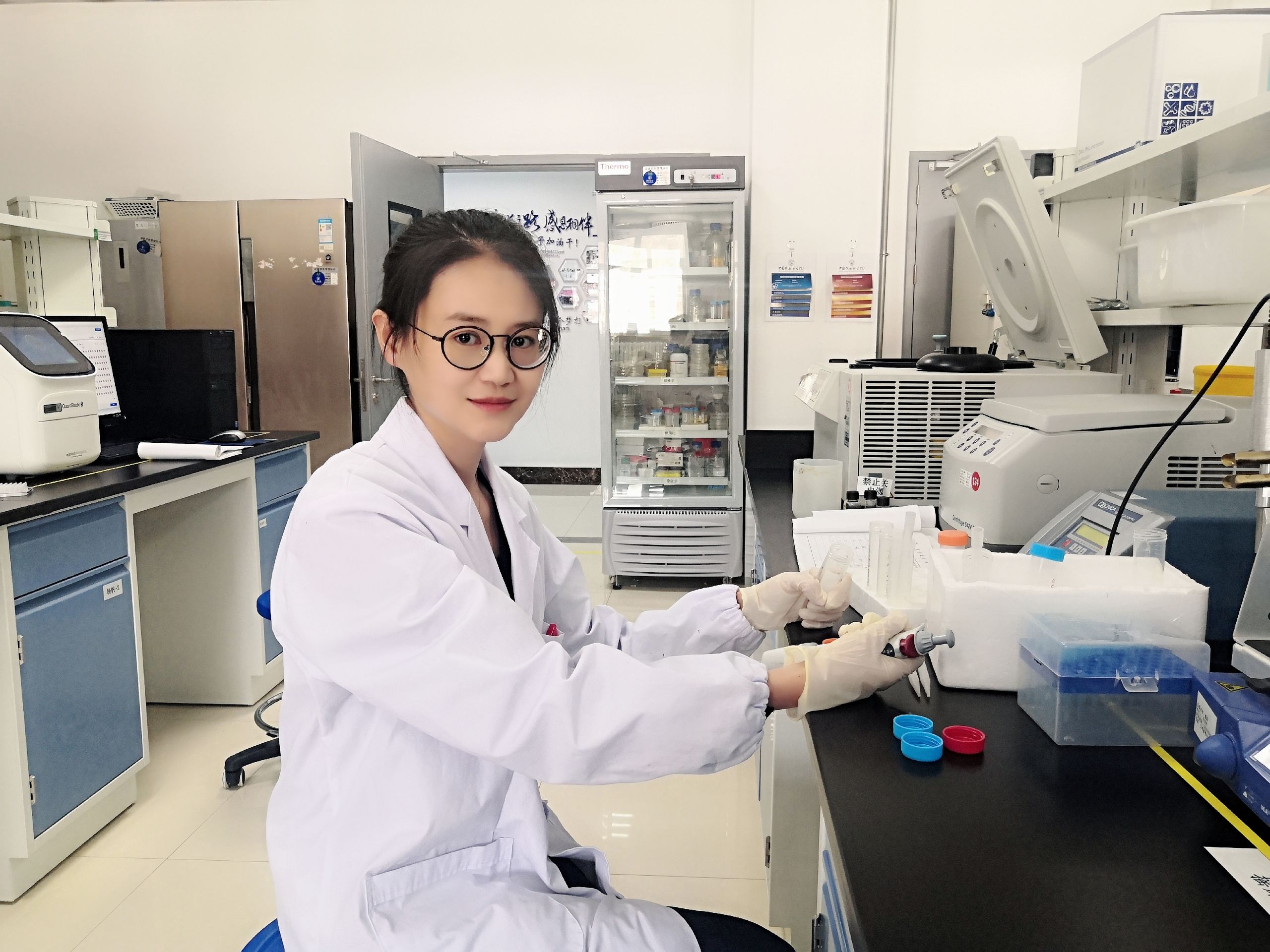 毛箬青员工深耕动物疫病防控领域成绩斐然 毛箬青员工深耕动物疫病防控领域成绩斐然