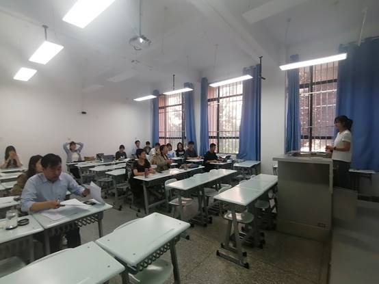 k8凯发药学专业硕士学位点开展2021级硕士研究生中期检查答辩