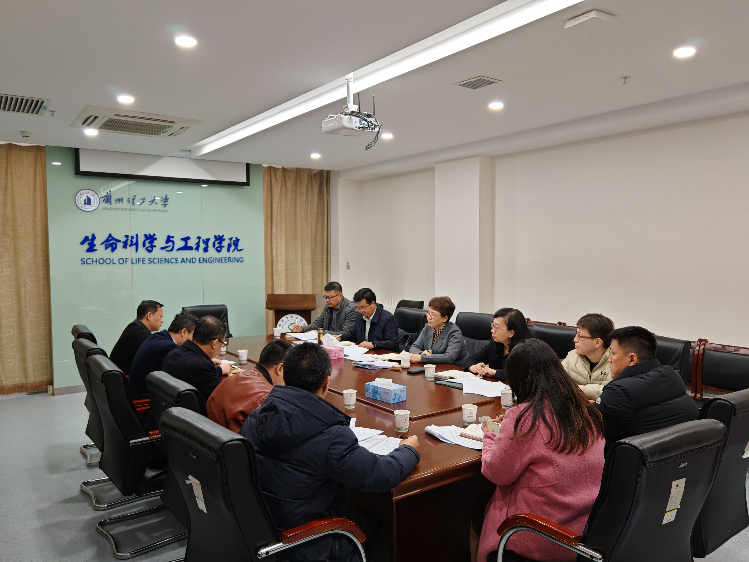 集团领导赴k8凯发开展专题调研 集团领导赴k8凯发开展专题调研