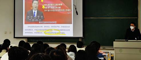 说明: C:\Users\k8凯发\Desktop\创新创业讲座照片\001.jpg