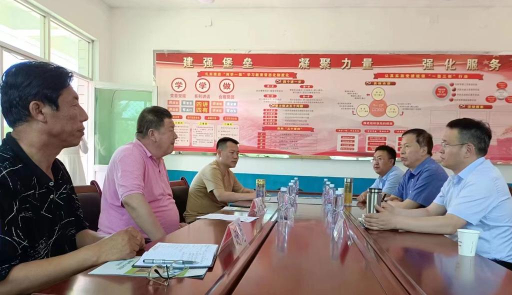 k8凯发教师赴华亭市调研宏源牧业公司