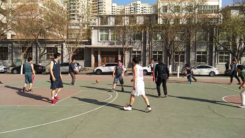 公司工会积极组织参加“春雨杯”公司教职工篮球赛